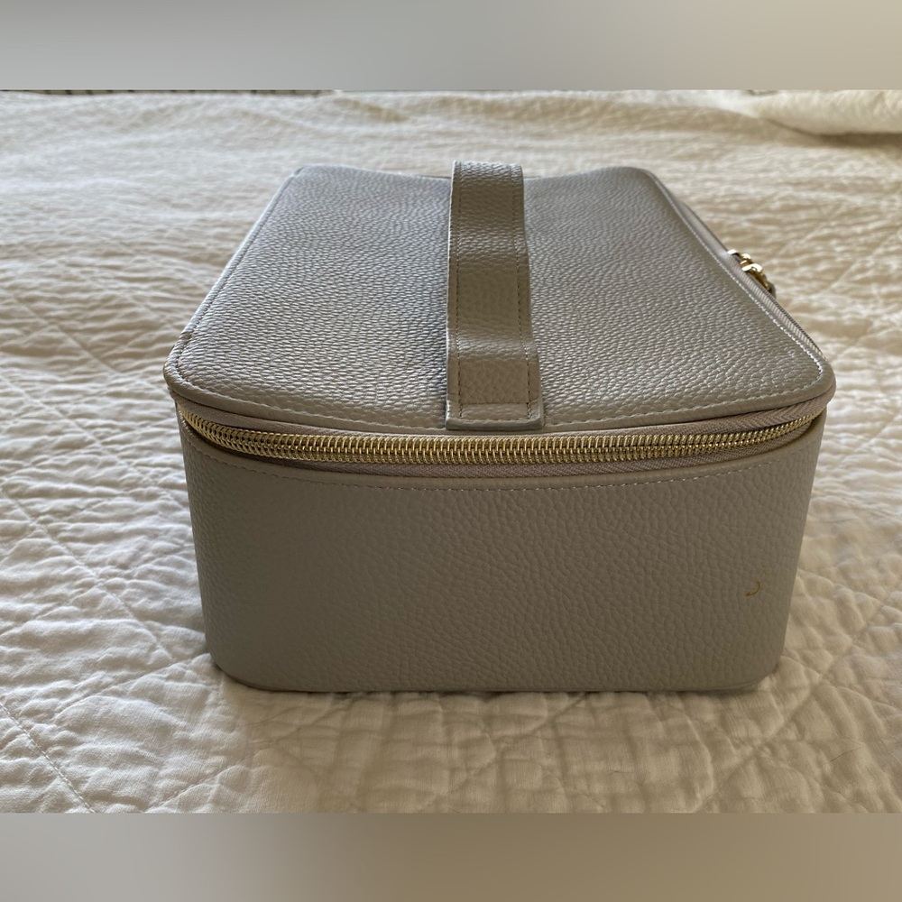 Tonic Makeup Case - Picture 6 of 12